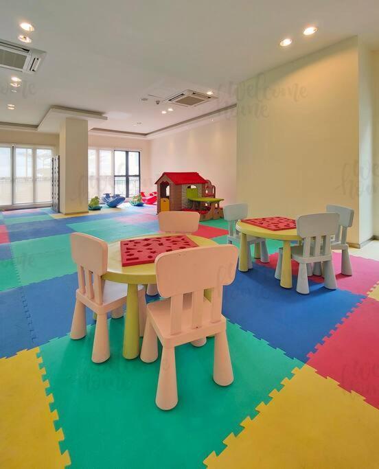 Bay Laurel, Country Garden Danga Bay Homestay By Welcome Home Johor Bahru Buitenkant foto
